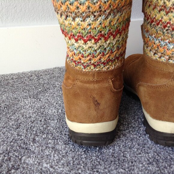 ⭐BEARPAW SUEDE WINTER BOOTS in Camel/Multicolor, size 9*⭐ - Picture 7 of 9